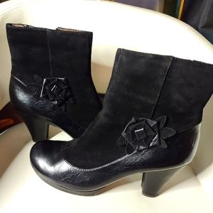 Naya Breeze Black Leather & Suede High Ankle 10M